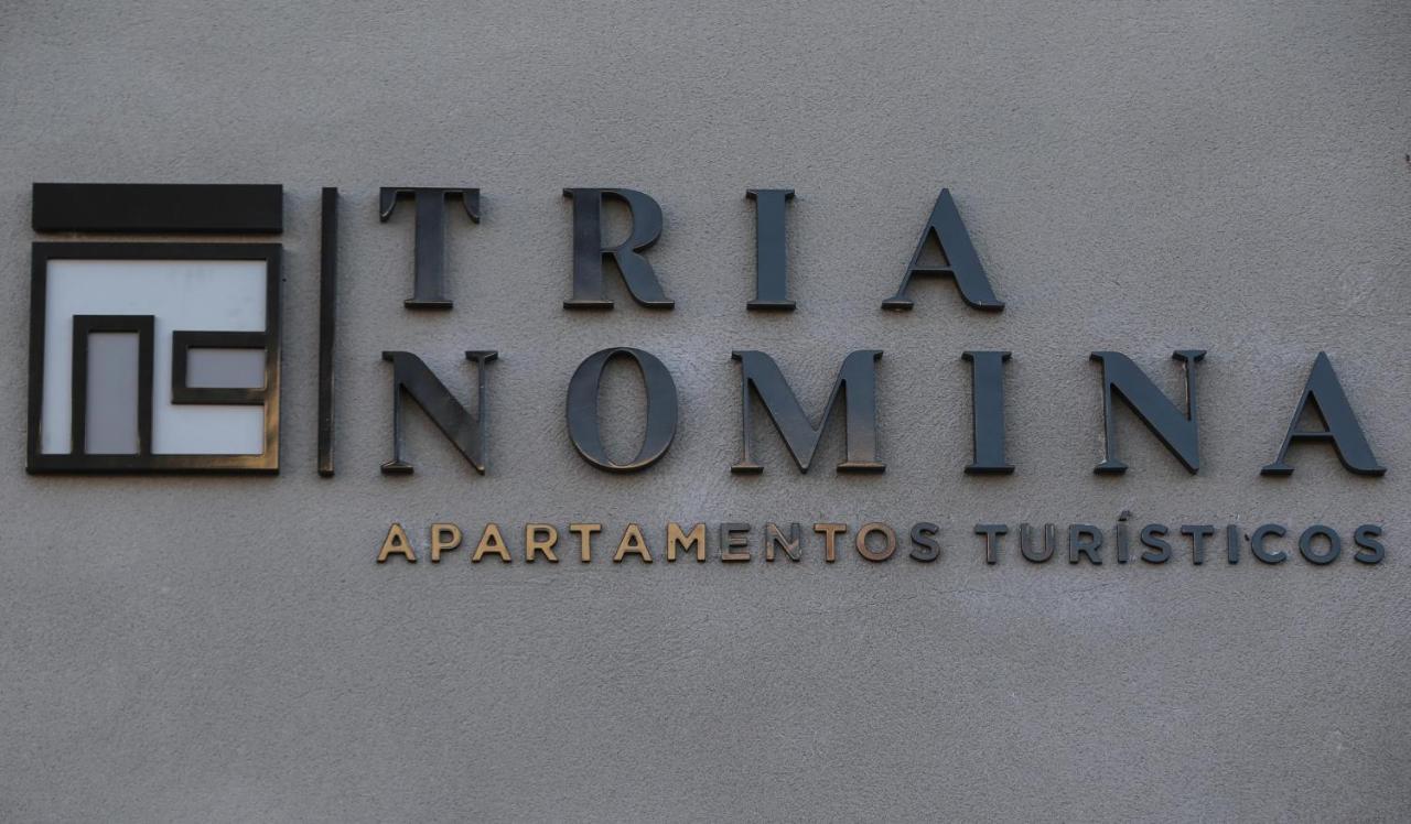 Tria Nomina Turisticos *