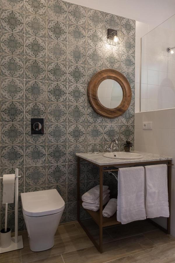 Tria Nomina Turisticos Apartment *
